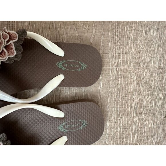 Joyfolie Flower Flip Flops - Picture 2 of 5